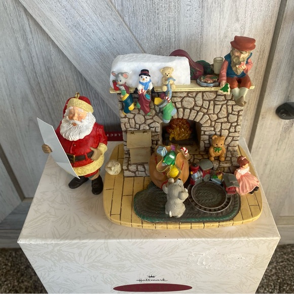 Hallmark Santas Favorite Stop Fireplace 1993 in Box 2 Signatures - Picture 3 of 9